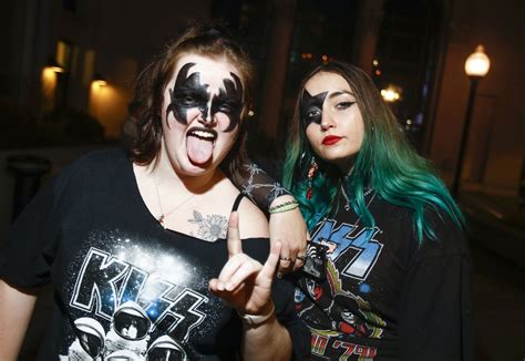 Kiss Fans Wearing Makeup Honor Their Rock Band For Last Time In The