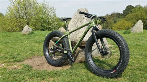This fat boy bike weighs 317 kg and has a fuel tank. Specialized Fatboy - Norbert's Bike Check - Vital MTB