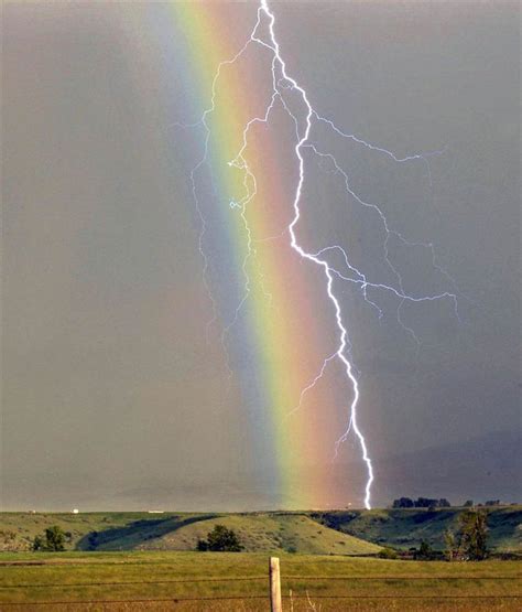 Lightning Beautiful But Deadly Rainbow Photography Beautiful Nature