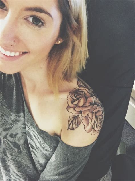 Tattoo shoulder women mandala tatoo 30+ ideas. The 25+ best Rose shoulder tattoos ideas on Pinterest ...