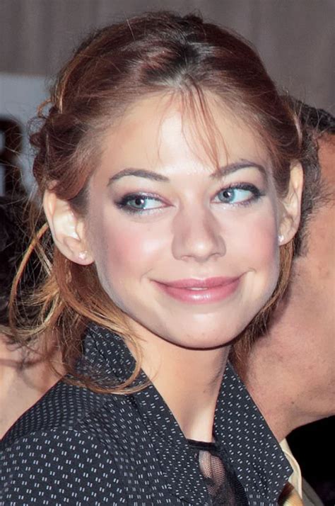 Analeigh Tipton Celebrity Biography Zodiac Sign And Famous Quotes