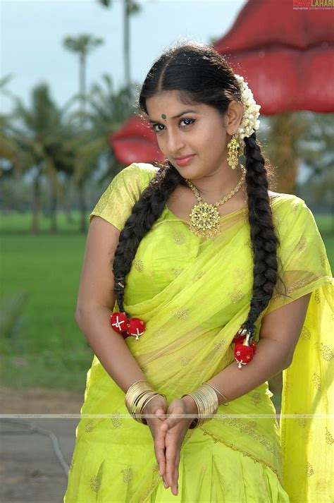 Malayalam Actress Meera Jasmine Photos Unseen Sms Messages Telugu