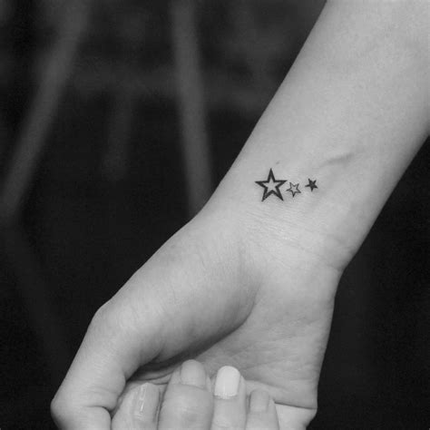 Awesome Star Tattoo Ideas Wrist Image HD