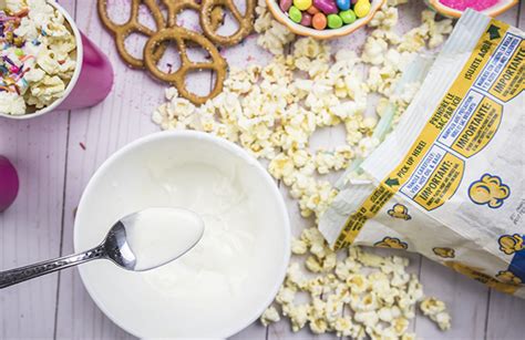 Easy And Yummy Popcorn Bar The Perfect Movie Night Treat Clumsy Crafter