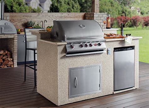 Thinking about building an outdoor kitchen at home? Outdoor Kitchens - The Home Depot