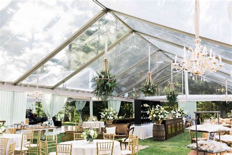 28 Breathtaking Tents For Your Outdoor Wedding