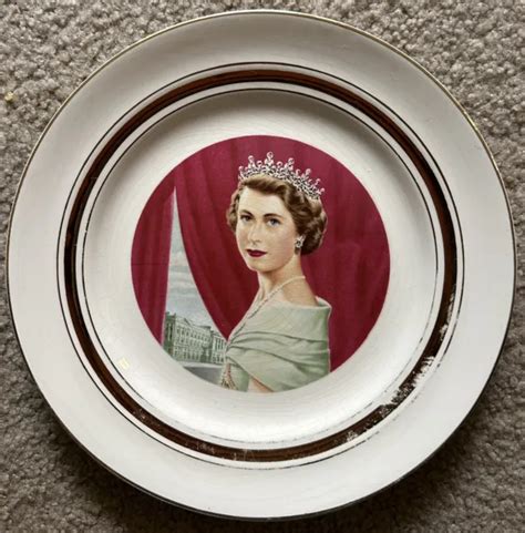 Vtg Plate Queen Elizabeth Ii Commemorative Coronation Painted By