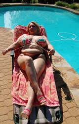 Busty Bbw Serena By The Pool Amateur Porn Pics