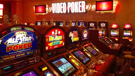 I love poker, i know a lot of you do, so every time i find poker as a mini game on a video game, i take dozens of hours just. 10 Things You Should and Shouldn't Do at Video Poker Casinos
