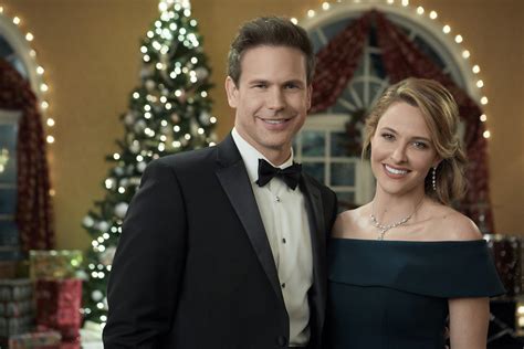 Hallmark Christmas Movies 2019 Full List And Schedule The Nerdy