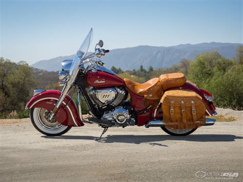 I would like to know how does the newer indian chiefs ride compared to the harley (in the same class). 2014 Indian Chief Vintage Comparison Photos - Motorcycle USA