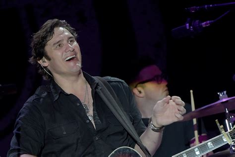 Joe Nichols Remembers Being Fired From A Country Radio Station
