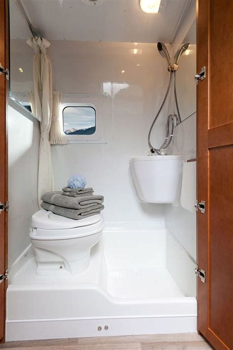 45 Inspiring Rv Bathroom Makeover Design Ideas Tiny House Bathroom Bathroom Shower Design