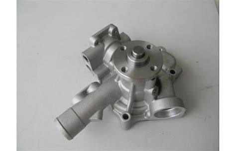 Forklift Truck Engine Parts Yanmar 4d94e Water Pump Mainly For