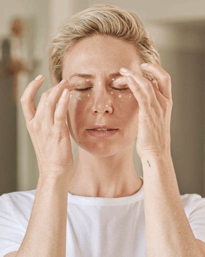 Kristina Holey Facial Massage Estee Stories Blog