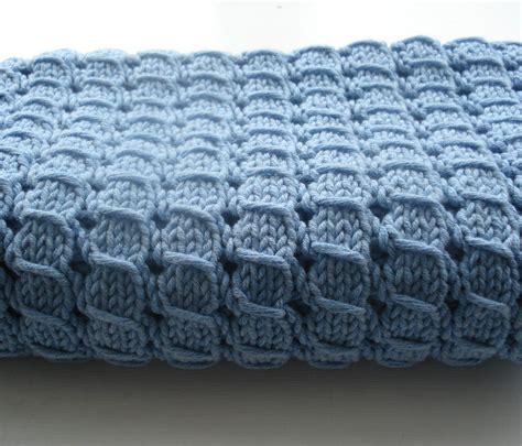 The neutral colour will make sure it goes with everything and will be a go to, everyday blanket for baby. Pin on Free Knitting Patterns