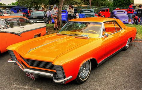 This Buick Riviera Has One Of The Coolest Paint Jobs I Have Seen For A