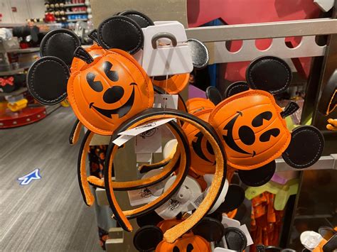 These Mickey Pumpkin Ears Are The Only Accessory You Need This Autumn