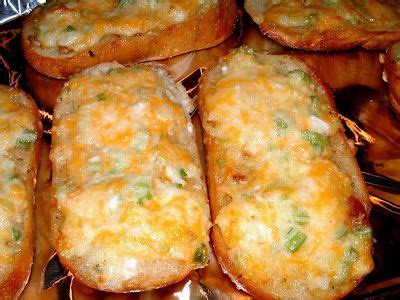 Sprinkle with mozzarella and cheddar cheeses. Pioneer Woman's Garlic Cheese Bread | Garlic cheese bread ...
