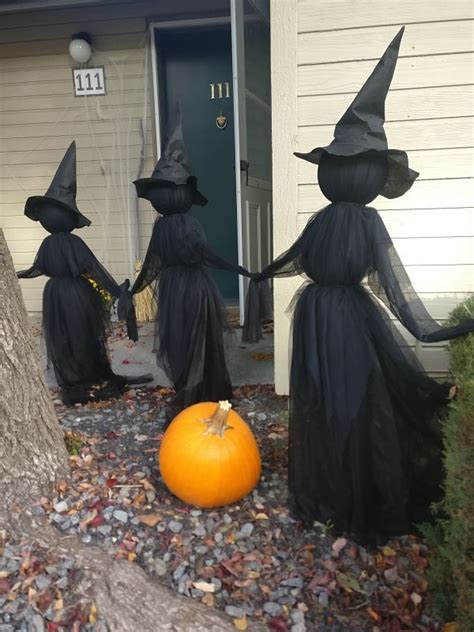 12 Super Cool Outdoor Halloween Decorations For Your Yard Halloween