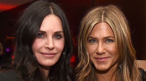 The Truth About Courteney Cox And Jennifer Anistons Friendship