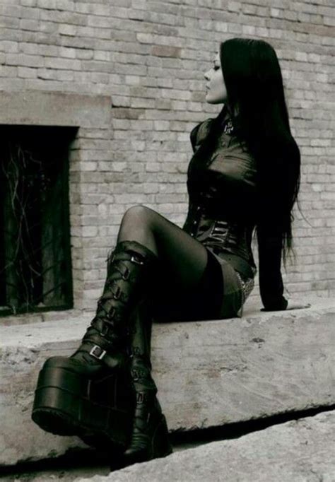 big boots gothic fashion goth girls gothic outfits