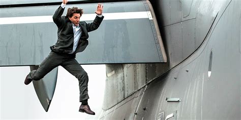 Tom Cruise Does Crazy Stunts In Mission Impossible 6 Photos