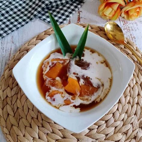 Bubur ubi ungu ala reny lezat dan lembut dengan rasa sedikit gurih sangat cocok disajikan untuk sarapan pagi maupun di malam hari. Resep Jenang Telo (Bubur Ubi) dari Chef Dapur Mama Hanum 😘 ...