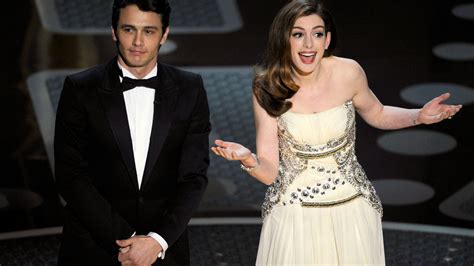 Anne Hathaway Knows Youre Embarrassed For Her And She Agrees Oscars James Franco