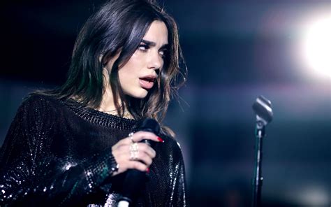 Download Wallpapers 4k Dua Lipa 2018 Superstars Concert British