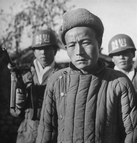 Chinese Pow Captured By Korean Army Hank Walker Nov In Korean War Prisoners Of