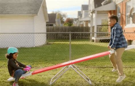 Teeter Totter Vs Seesaw Which Is Better Teetertotter Fun For All