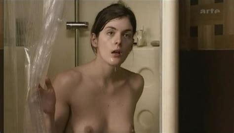 Naked Valerie Donzelli In Sous Mes Yeux