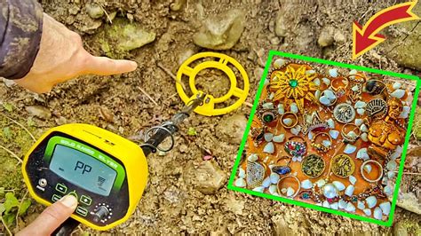 We Found A Big Treasure With Metal Detector Treasure Hunting Youtube