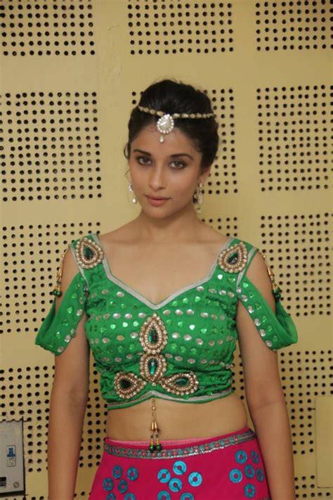 Actress Madhurima Latest Navel Show Images Cine Gallery