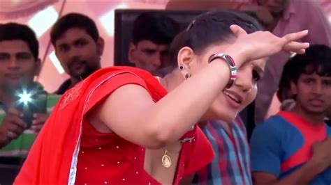 Haryani Dance Sapna Choudhary ने स्टेज से ठुमको के साथ अपने फैंस को दिए Flying Kiss मच गया