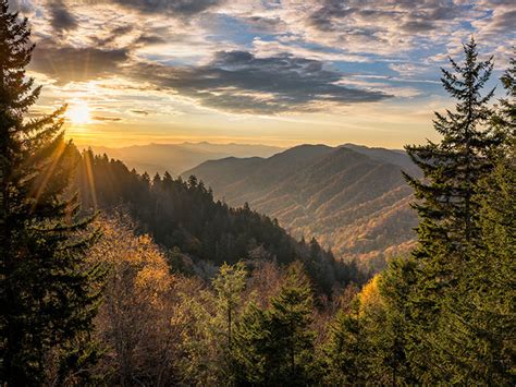 7 Scenic Places With Marvelous Views Of The Smoky Mountains Pigeon