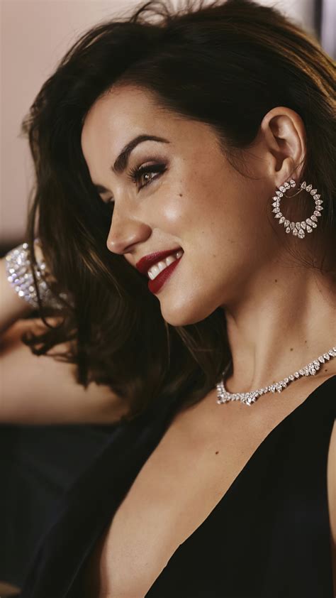 Ana De Armas Face Close Up Wallpaper Hd Celebrities Vrogue Co
