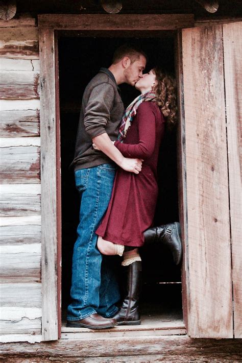 Couples photography. Fall colors red and brown. Christmas pics # ...