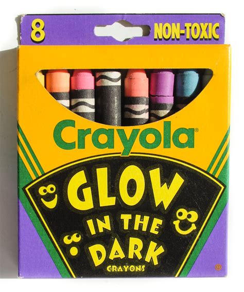 Crayola Glow In The Dark Crayola Crayons Jennys Crayon Collection