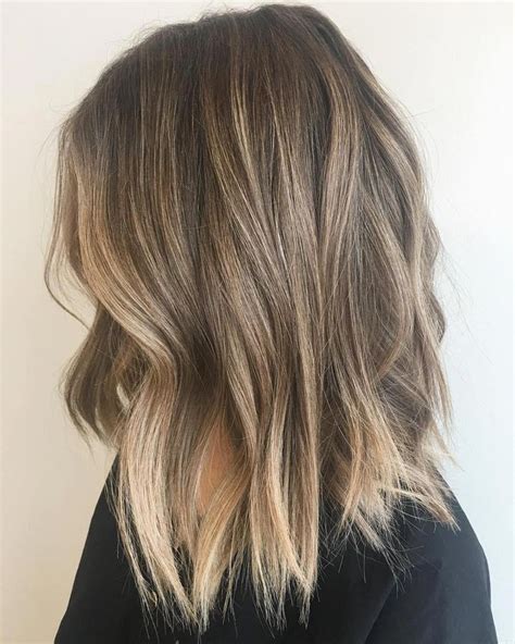 These Straight Balayage Highlights Are Gorgeous