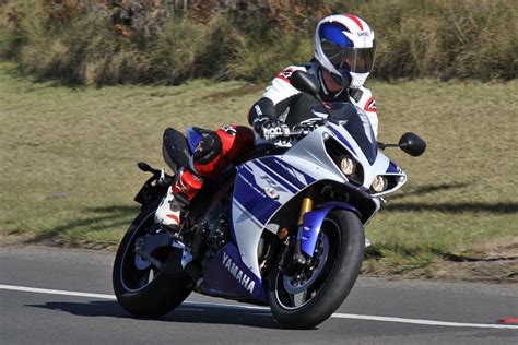 Team yamaha blue/matte silver, rapid red/pearl white, and. Tested: 2014 Yamaha YZF-R1 - CycleOnline.com.au