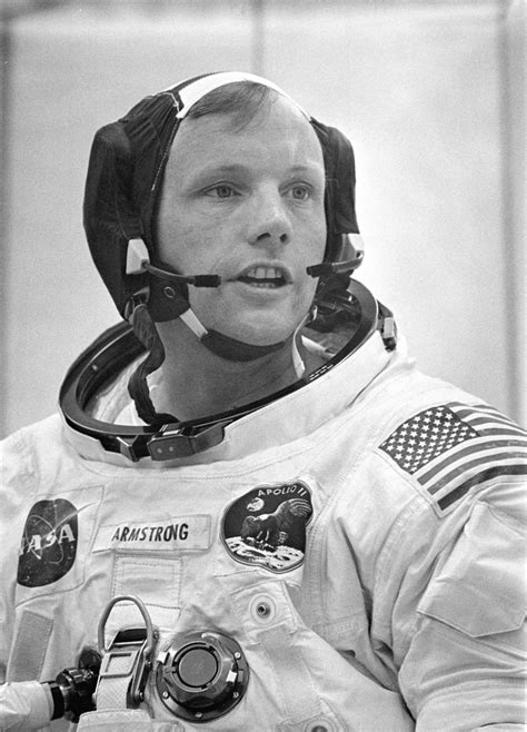 Armstrong, the first man to walk on the moon, was born in wapakoneta, ohio, on august 5, 1930. Neil Armstrong: primeiro homem a pisar na lua morre, mas ...