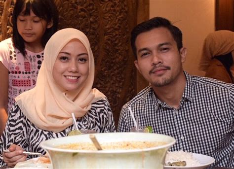 Для просмотра онлайн кликните на видео ⤵. Syarul Ridzwan: Mia Ahmad Hanya Rakan Sekerja, Tidak Bercinta