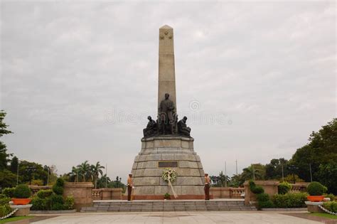 Statue Of Dr Jose Rizal The Luneta Park Jose Rizal Rizal Park Hot Sex
