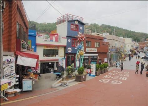 Gamcheon Culture Village Busan Desa Warna Warni Di Korea Selatan