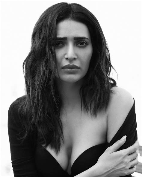 Karishma Tanna Hot Photos From Sizzling To Sultry Keeps The Mercury