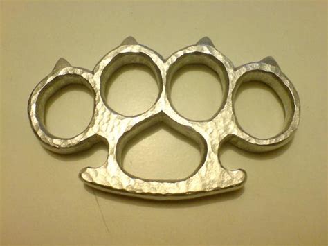 Weaponcollectors Knuckle Duster And Weapon Blog Hand