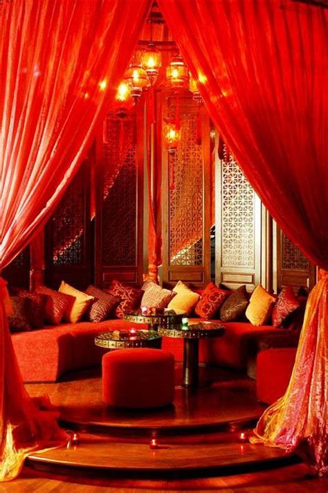 31 Elegant And Luxury Arabian Bedroom Ideas Luxury Bedroom Sets Large Bedroom Layout Modern