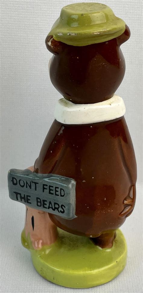 Lot Vintage 1962 Hanna Barbera Yogi Bear Ceramic Dont Feed The Bears Figurine